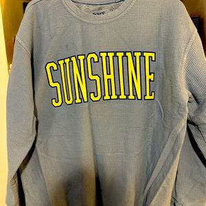 Grey sweatshirt w sunshine on it. XL